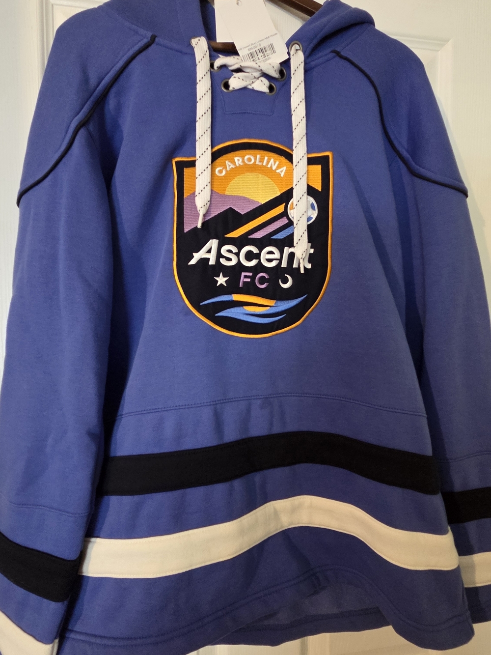 Carolina Ascent Oversized womens soccer sweatshirt/hockey sweater style NWT